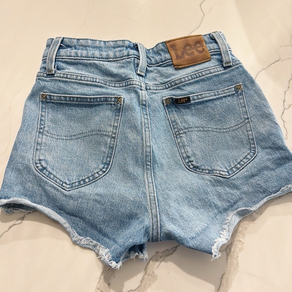 LEE Denim Cut Off Short High Rise Medium Wash 
Frayed Hem Size 25 - Picture 3 of 7